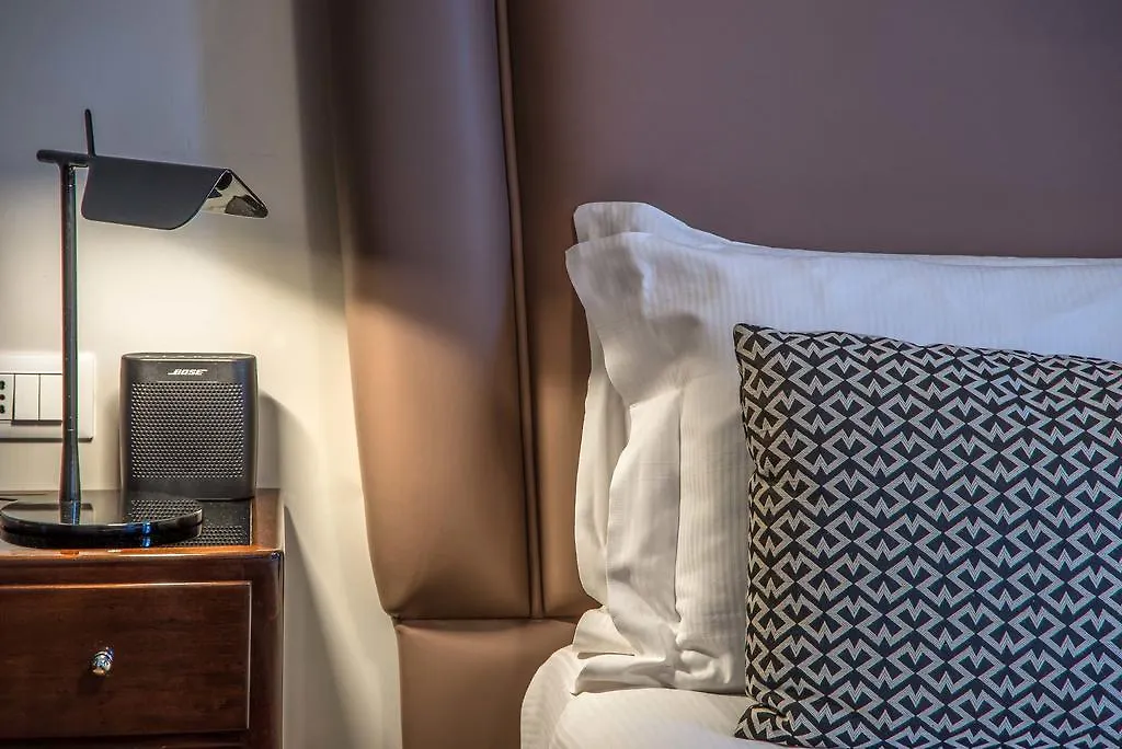 Hotel Relais Rione Ponte Rzym 3*,